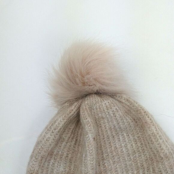 Tan / green color block knit beanie with faux fur Pom - Picture 4 of 5